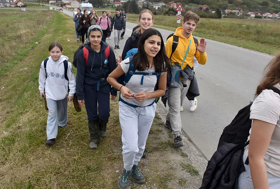 Mladi Zagreba i Požege na Planinarskom križnom putu kroz Požeštinu