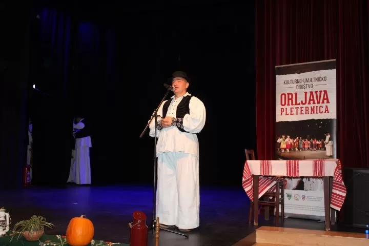 KULTURNO-UMJETNIČKO DRUŠTVO „ORLJAVA“: Održan dvosatni koncert „Lišće šuška, a tambura svira“