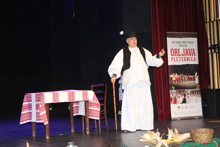 KULTURNO-UMJETNIČKO DRUŠTVO „ORLJAVA“: Održan dvosatni koncert „Lišće šuška, a tambura svira“