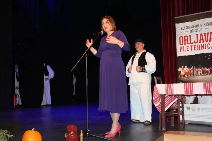 KULTURNO-UMJETNIČKO DRUŠTVO „ORLJAVA“: Održan dvosatni koncert „Lišće šuška, a tambura svira“