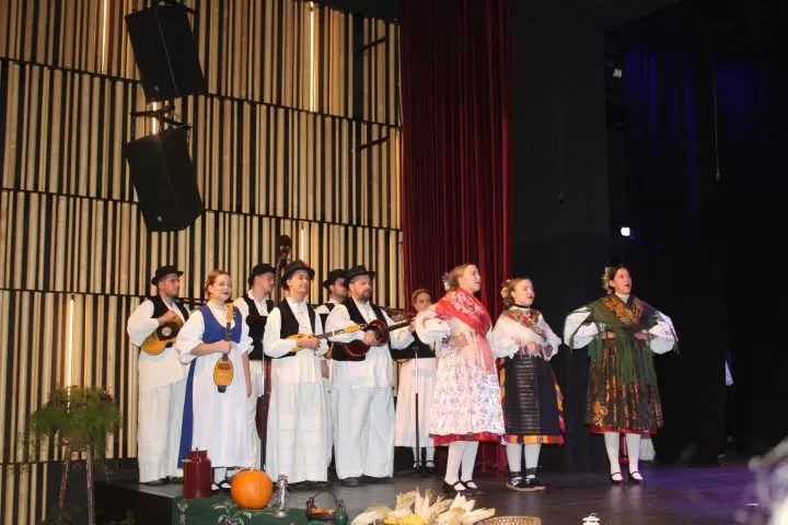 KULTURNO-UMJETNIČKO DRUŠTVO „ORLJAVA“: Održan dvosatni koncert „Lišće šuška, a tambura svira“