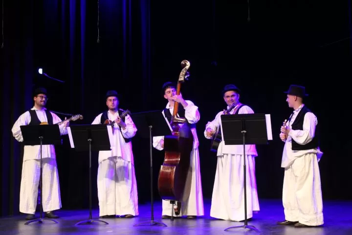 KULTURNO-UMJETNIČKO DRUŠTVO „ORLJAVA“: Održan dvosatni koncert „Lišće šuška, a tambura svira“