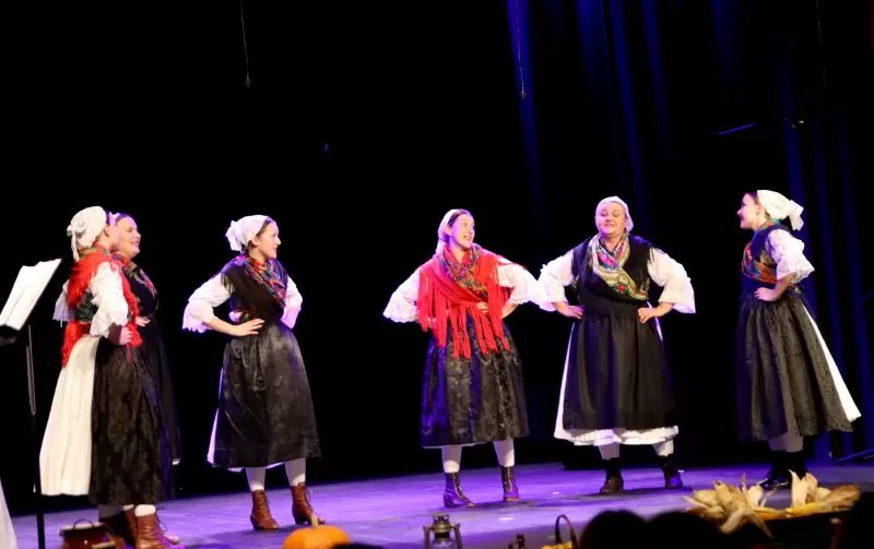 KULTURNO-UMJETNIČKO DRUŠTVO „ORLJAVA“: Održan dvosatni koncert „Lišće šuška, a tambura svira“