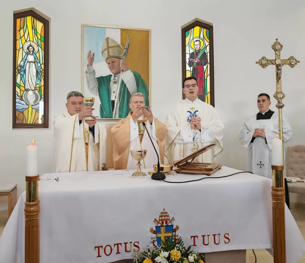 Svečano u Bartolovcima; posvećena crkva svetog pape Ivana Pavla II