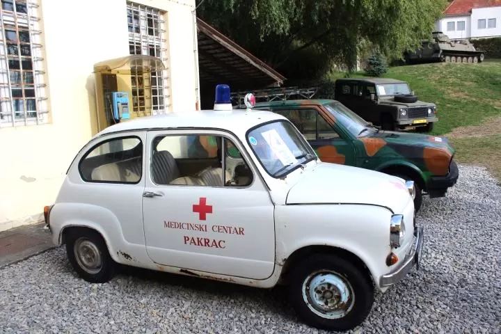 MATICA UMIROVLJENIKA GRADA PLETERNICE: Posjetili županijska spomen-obilježja Domovinskog rata