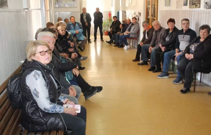 MATICA UMIROVLJENIKA GRADA PLETERNICE: Posjetili županijska spomen-obilježja Domovinskog rata