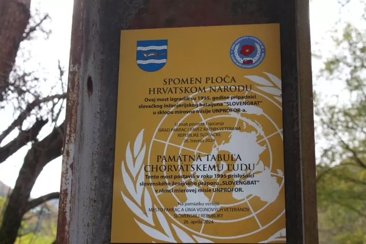MATICA UMIROVLJENIKA GRADA PLETERNICE: Posjetili županijska spomen-obilježja Domovinskog rata