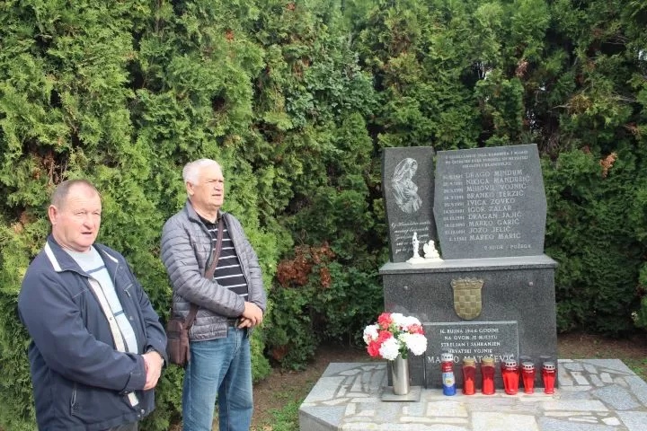 MATICA UMIROVLJENIKA GRADA PLETERNICE: Posjetili županijska spomen-obilježja Domovinskog rata