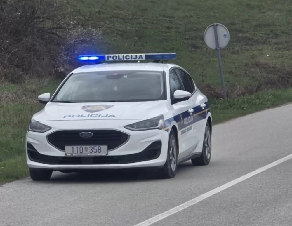 Požega.eu | Novi prometni incident kod Pleternice: Sudar dva automobila u Blacku