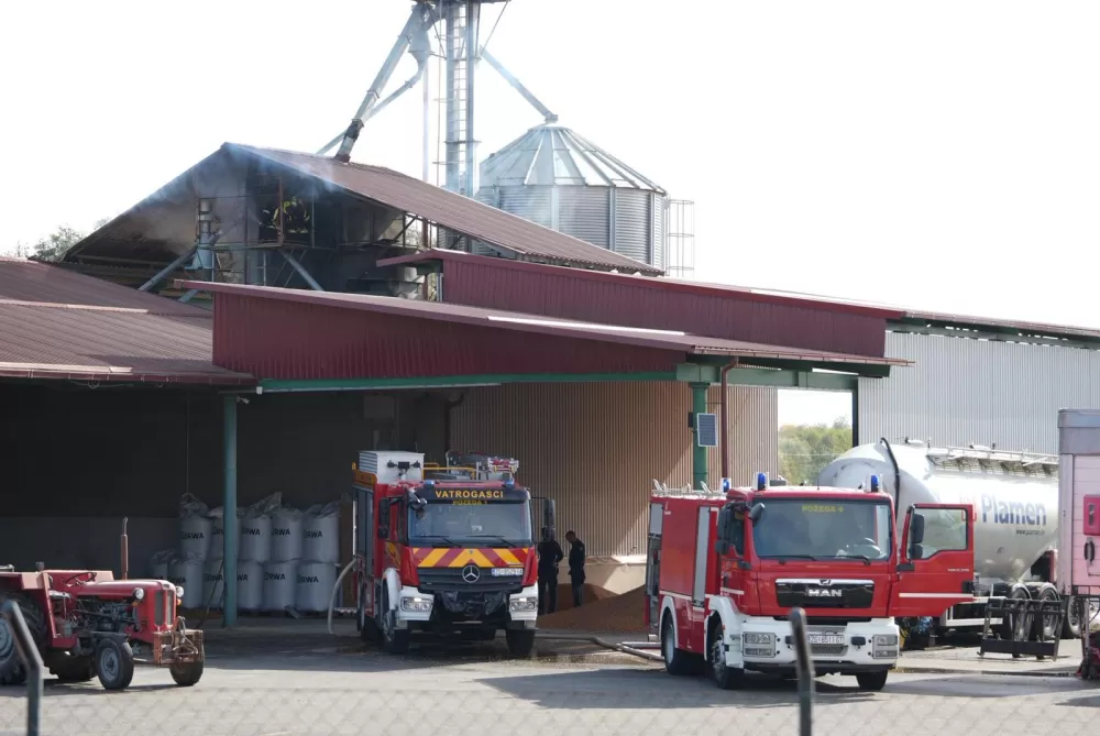 Požega.eu | Požar sušare u Golobrdcima: Vatrogasci brzo reagirali i lokalizirali vatru