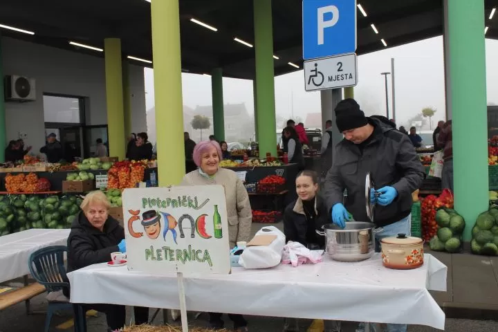 U Pleternici održani Jesenski sajam i Kestenijada
