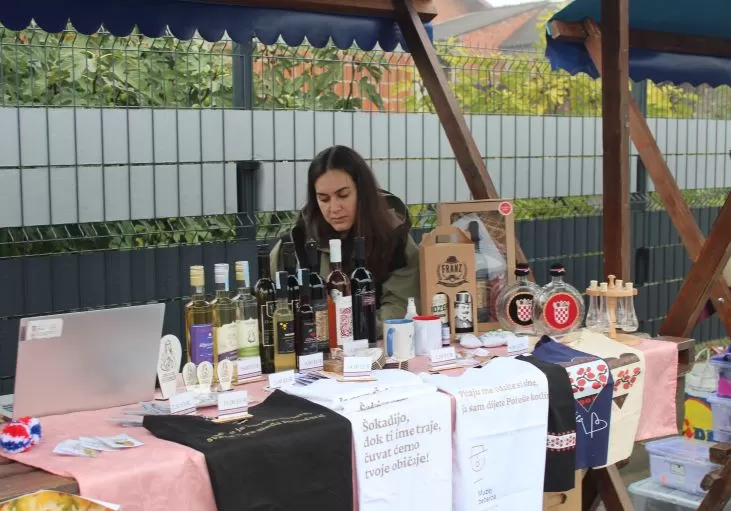 U Pleternici održani Jesenski sajam i Kestenijada