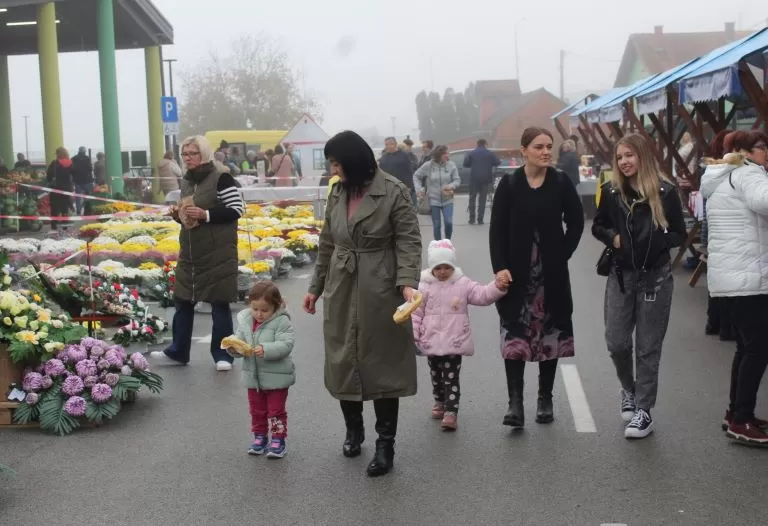 U Pleternici održani Jesenski sajam i Kestenijada