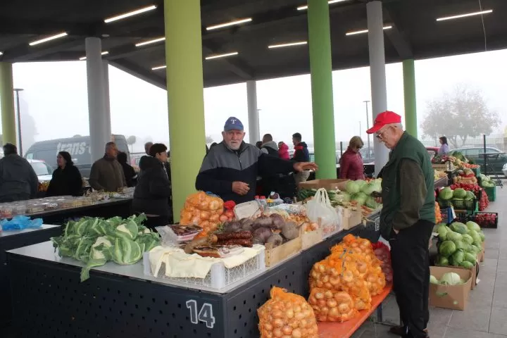 U Pleternici održani Jesenski sajam i Kestenijada