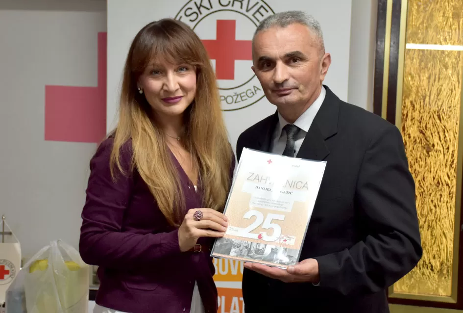Višestruki darivatelj krvi Davor Matić primio odličje predsjednika RH, a deseci pojedinaca niz priznanja
