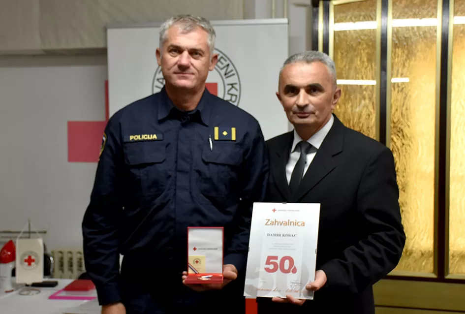 Višestruki darivatelj krvi Davor Matić primio odličje predsjednika RH, a deseci pojedinaca niz priznanja