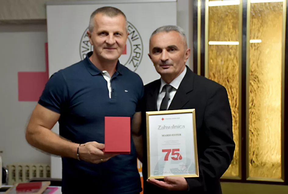 Višestruki darivatelj krvi Davor Matić primio odličje predsjednika RH, a deseci pojedinaca niz priznanja