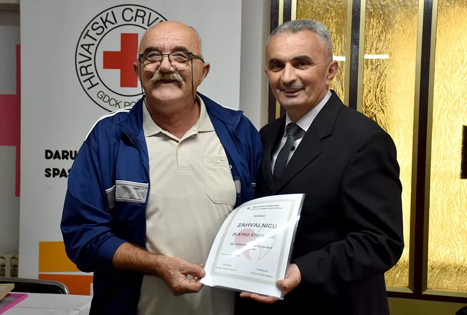 Višestruki darivatelj krvi Davor Matić primio odličje predsjednika RH, a deseci pojedinaca niz priznanja