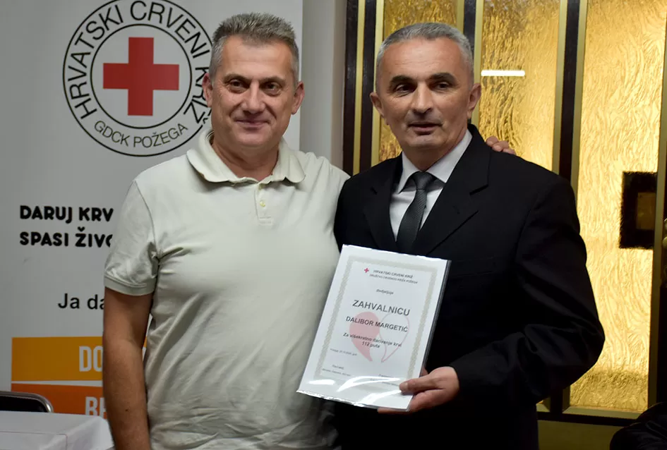 Višestruki darivatelj krvi Davor Matić primio odličje predsjednika RH, a deseci pojedinaca niz priznanja