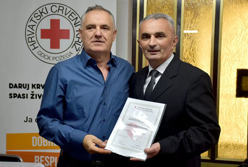 Višestruki darivatelj krvi Davor Matić primio odličje predsjednika RH, a deseci pojedinaca niz priznanja