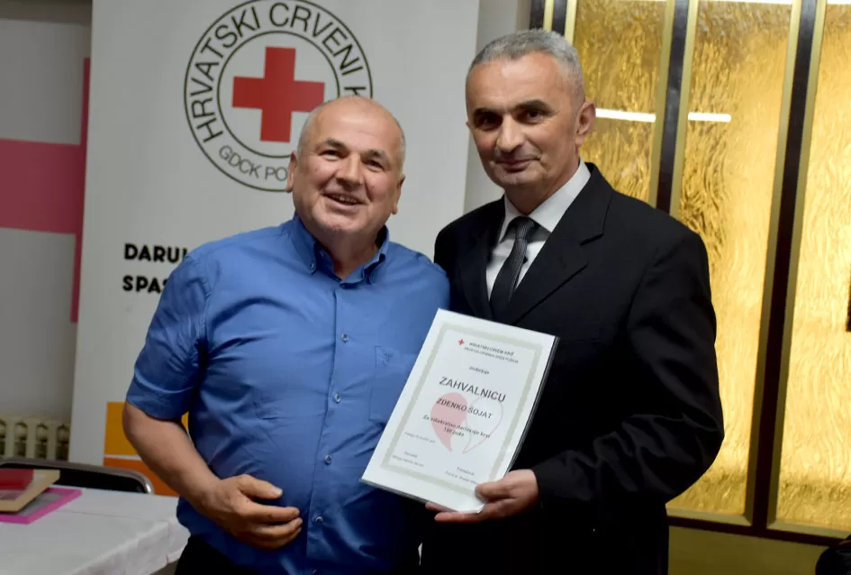 Višestruki darivatelj krvi Davor Matić primio odličje predsjednika RH, a deseci pojedinaca niz priznanja