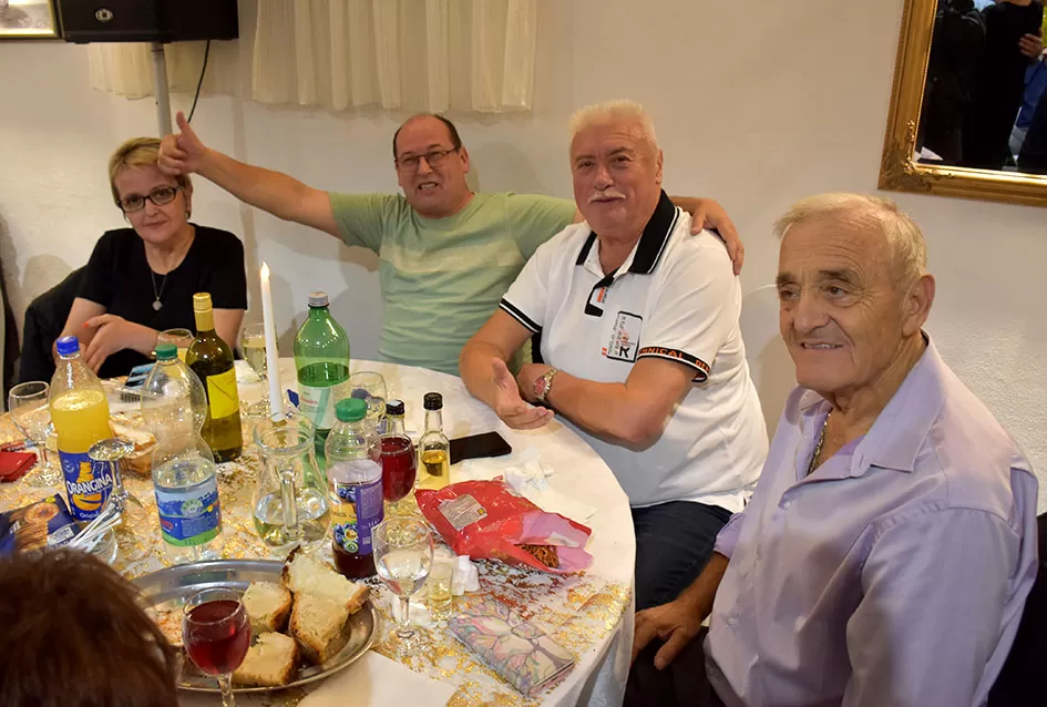 Vesela noć u Svečanoj dvorani Luki: Tražila se stolica više
