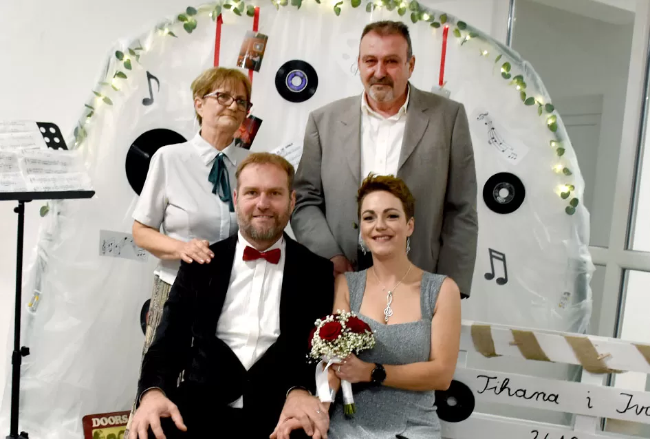 Požežani Tihana i Ivan ljubav prema glazbi okrunili brakom