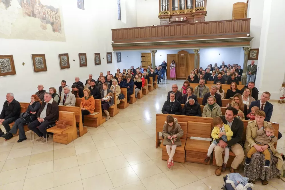 Krštenje petog djeteta roditelja Matković u požeškoj crkvi sv. Lovre