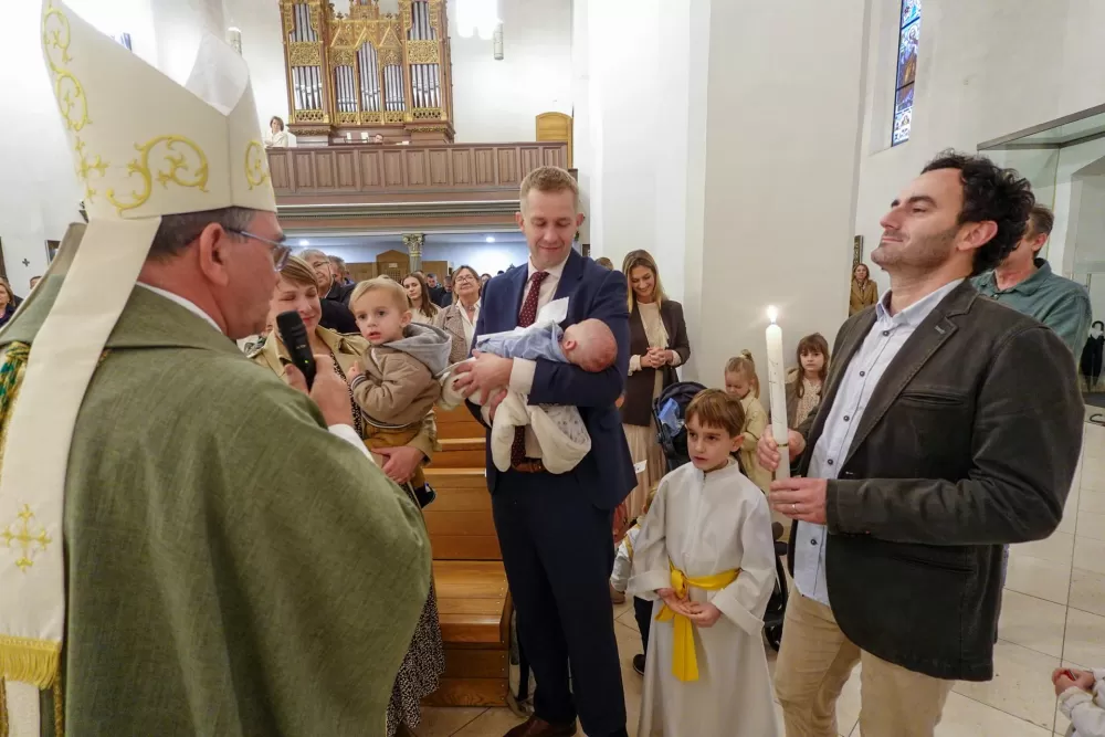 Krštenje petog djeteta roditelja Matković u požeškoj crkvi sv. Lovre