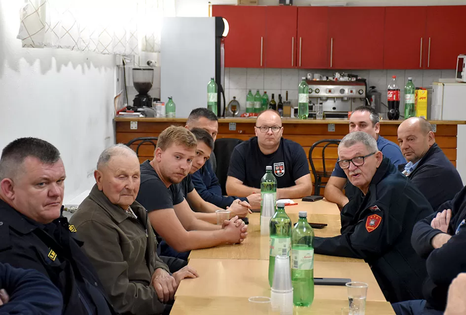 Vatrogasci Velike domaćini Koordinacije plavo-zelene linije prijateljstva