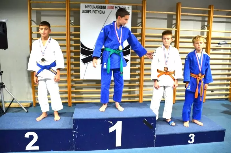 JUDO KLUB „SLAVONAC“: Uspješan nastup na međunarodnom turniru u Osijeku