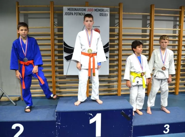 JUDO KLUB „SLAVONAC“: Uspješan nastup na međunarodnom turniru u Osijeku