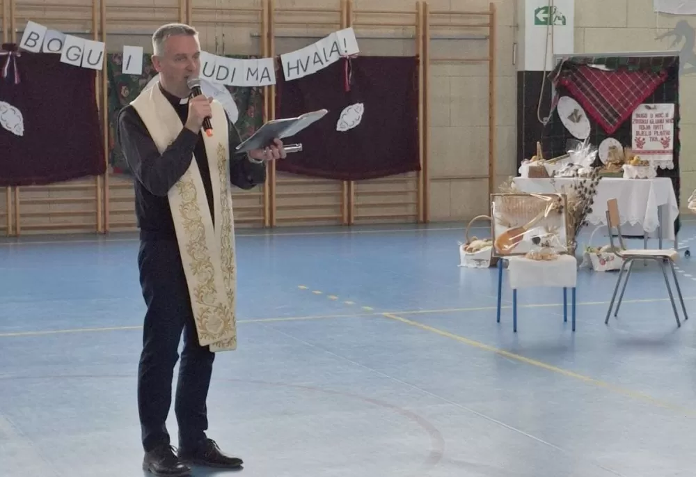 Đaci u Vinogorju obilježili dane kruha i zahvalnosti za plodove zemlje