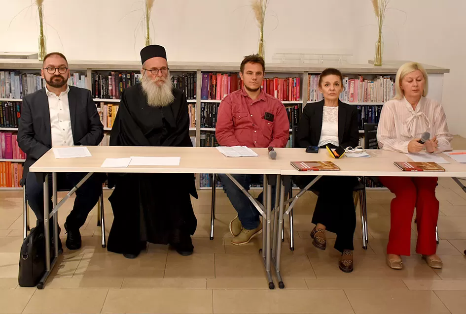 Na visokoj razini predstavljena je publikacija Vinka Tadića o manastiru Orahovici  