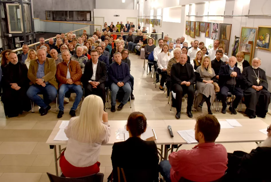 Na visokoj razini predstavljena je publikacija Vinka Tadića o manastiru Orahovici  