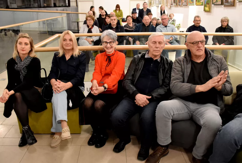 Na visokoj razini predstavljena je publikacija Vinka Tadića o manastiru Orahovici  