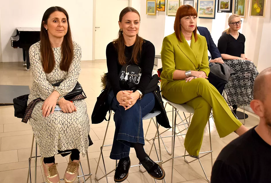 Na visokoj razini predstavljena je publikacija Vinka Tadića o manastiru Orahovici  