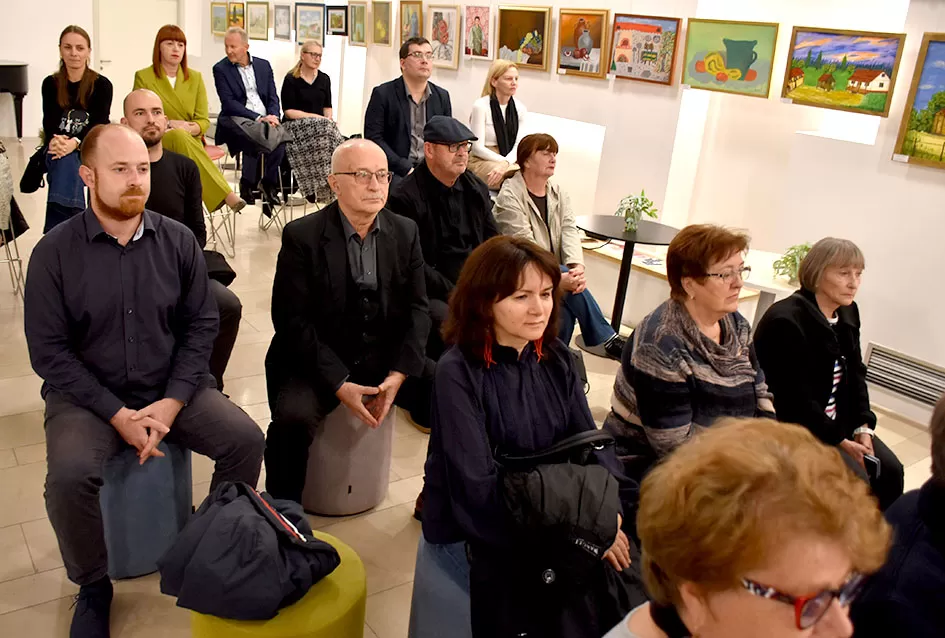 Na visokoj razini predstavljena je publikacija Vinka Tadića o manastiru Orahovici  