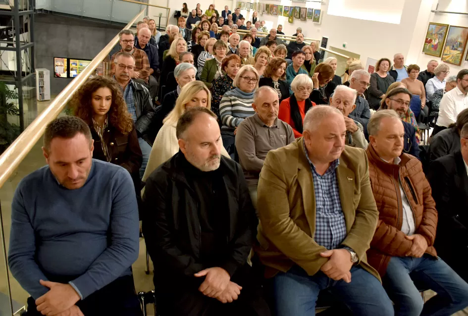 Na visokoj razini predstavljena je publikacija Vinka Tadića o manastiru Orahovici  