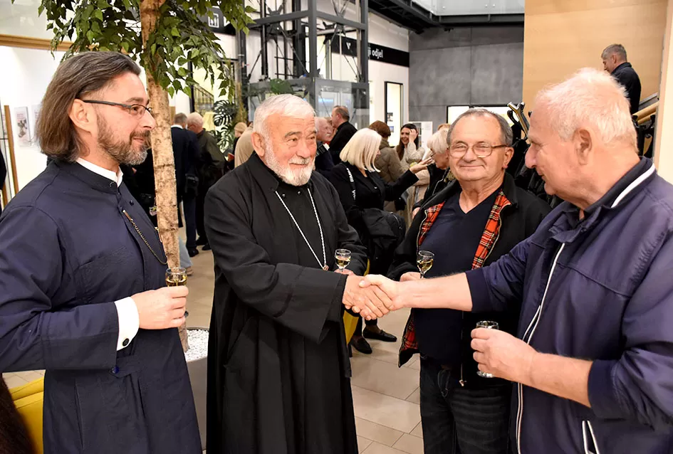 Na visokoj razini predstavljena je publikacija Vinka Tadića o manastiru Orahovici  