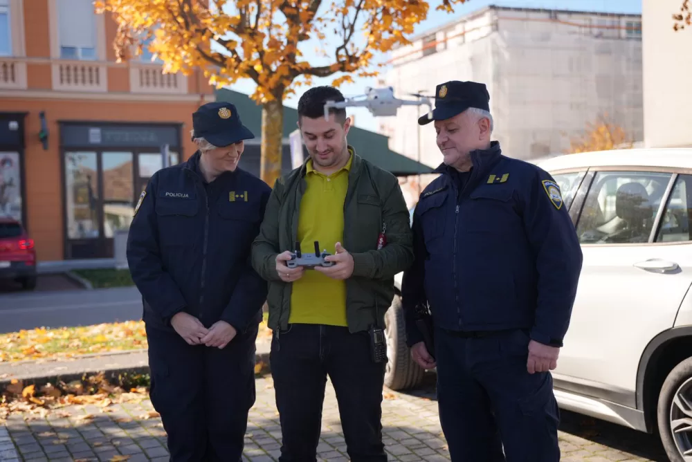 Provjerili smo: Policija uvela nadzor prometa dronovima – prekršaji se snimaju iz zraka, kazne stižu i na kućnu adresu