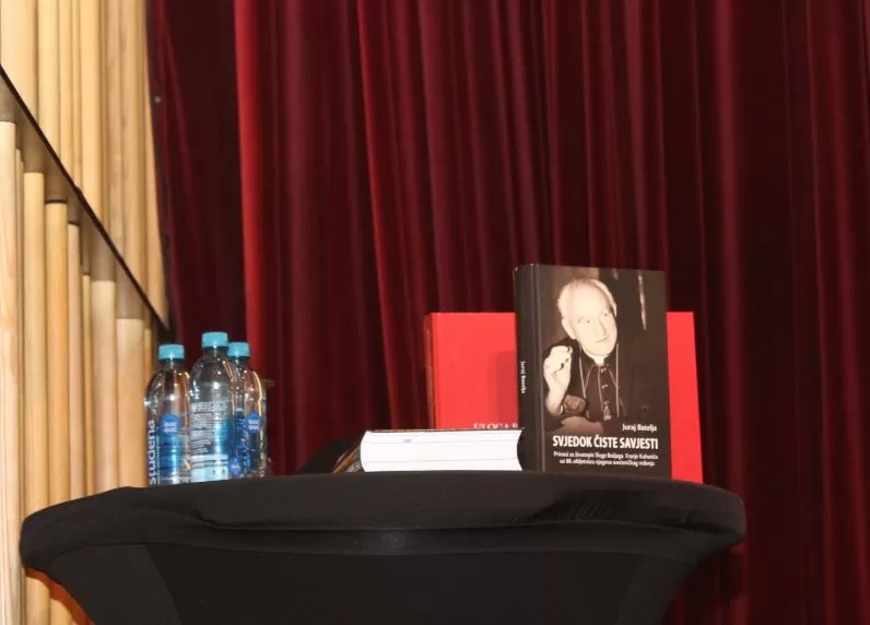 Požega.eu | Predstavljena knjiga mons. Juraja Batelje ʼSvjedok čiste savjestiʼ o kardinalu Franji Kuhariću