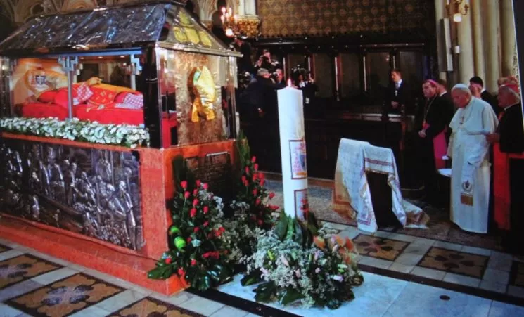 Predstavljena knjiga mons. Juraja Batelje ʼSvjedok čiste savjestiʼ o kardinalu Franji Kuhariću