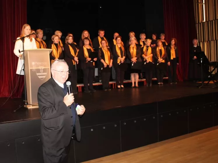 Predstavljena knjiga mons. Juraja Batelje ʼSvjedok čiste savjestiʼ o kardinalu Franji Kuhariću