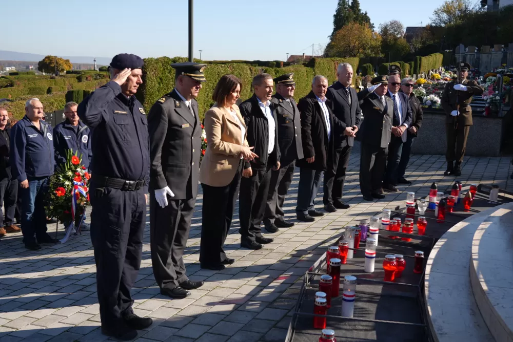 Požega.eu | Sjećanje s poštovanjem – Požega odala počast poginulim braniteljima i civilnim žrtvama Domovinskog rata