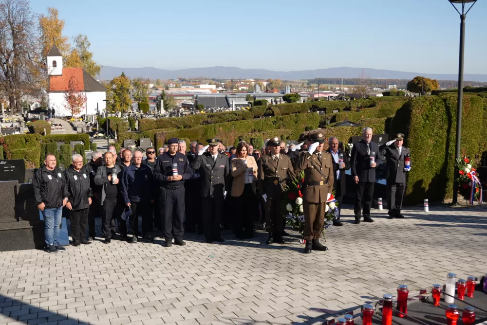 Sjećanje s poštovanjem – Požega odala počast poginulim braniteljima i civilnim žrtvama Domovinskog rata