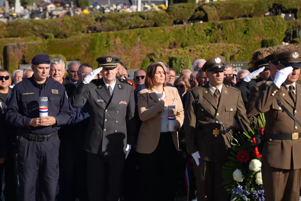 Sjećanje s poštovanjem – Požega odala počast poginulim braniteljima i civilnim žrtvama Domovinskog rata