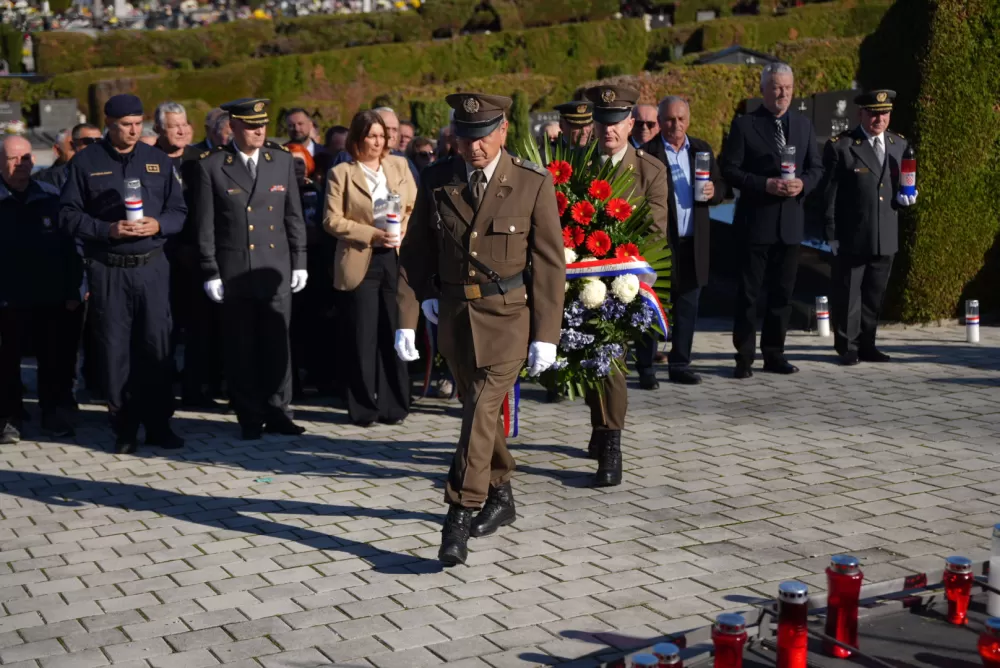 Sjećanje s poštovanjem – Požega odala počast poginulim braniteljima i civilnim žrtvama Domovinskog rata