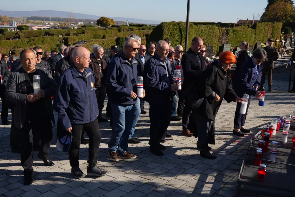 Sjećanje s poštovanjem – Požega odala počast poginulim braniteljima i civilnim žrtvama Domovinskog rata