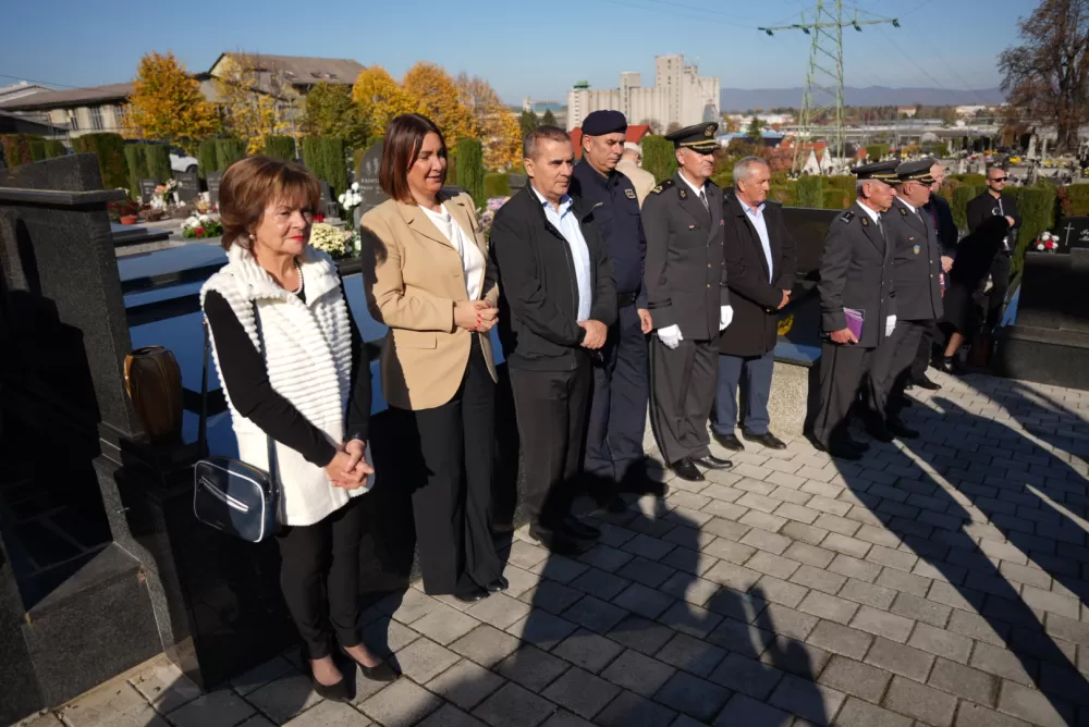 Sjećanje s poštovanjem – Požega odala počast poginulim braniteljima i civilnim žrtvama Domovinskog rata